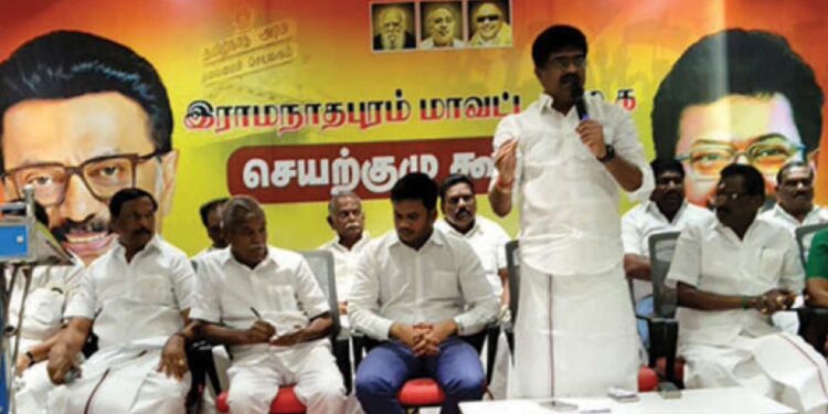 திருச்சி திமுக மாநாட்டிற்கு ராமநாதபுரத்திலிருந்து குவியும் தொண்டர் படை: மாபெரும் எழுச்சிக்கு அழைப்பு விடுத்த காதர் பாட்ஷா முத்துராமலிங்கம் எம்.எல்.ஏ!