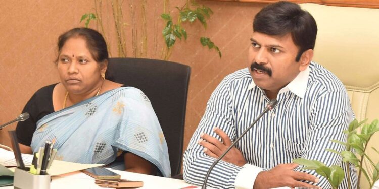 தருமபுரியில்தேர்தல்களம்தயார்: 2026 சட்டமன்றத்தேர்தலைமுன்னிட்டு 51 வாக்குச்சாவடிகள்அதிரடிமாற்றம் – கலெக்டர்தலைமையில்அரசியல்கட்சிகளுடன்முக்கியஆலோசனைக்கூட்டம்!