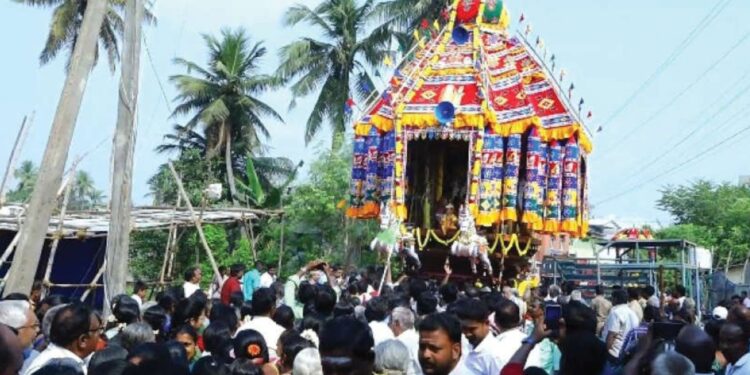 நாகையில் 100 ஆண்டுகளுக்குப் பிறகுவீதிஉலாவந்தஅகஸ்தீஸ்வரர் – பக்திவெள்ளத்தில்மிதந்தவெளிப்பாளையம்!