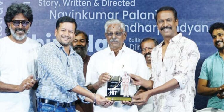 100 மில்லியன் பார்வைகளைக் கடந்து ZEE5 தளத்தில் ‘தடயம்’ வெப் சீரிஸ் மெகா ஹிட்: சமுத்திரக்கனியின் மிரட்டலான நடிப்பில் புதிய சாதனை!
