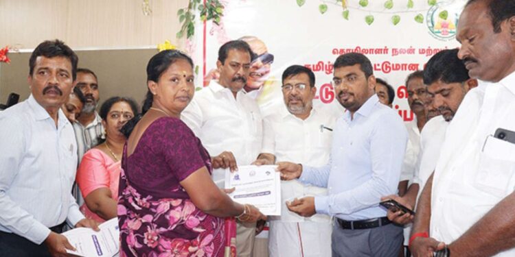 உழைப்பாளிகளின் வாழ்வில் ஒளியேற்றிய முதல்வர்: திண்டுக்கல்லில் புதிய உழைப்பாளர் நலக்கூடம் அதிரடித் திறப்பு – ரூ.139 கோடி நிதியுதவி!