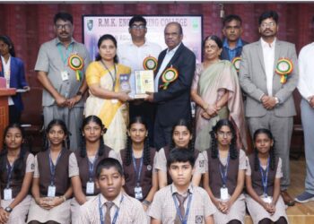 “2047-ல்இந்தியாவல்லரசு: பிரமோஸ்ஏவுகணைதான்நமதுபலம்” – கவரைப்பேட்டைஆர்.எம்.கேகல்லூரியில்மாணவர்களைஉத்வேகப்படுத்தியஇஸ்ரோவிஞ்ஞானிசிவதாணுபிள்ளை!