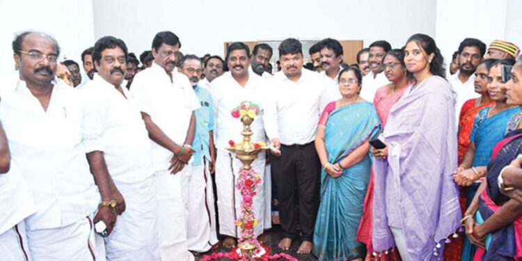 மயிலாடுதுறையில் ரூ.3.90 கோடியில் அதிநவீன வருவாய் கோட்டாட்சியர் அலுவலகம்: முதலமைச்சர் மு.க.ஸ்டாலின் காணொலி வாயிலாகத் திறந்து வைப்பு!