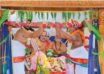 ராஜபாளையம் சொக்கர் கோயிலில் பக்திப் பரவசம்: விண்ணதிரும் வேத மந்திரங்கள் முழங்க மீனாட்சி-சுந்தரேஸ்வரர் திருக்கல்யாணம் கோலாகலம்!