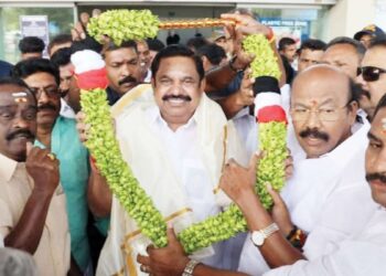 ராஜன்செல்லப்பா வழங்கிய வாசனை மிகுந்த ஏலக்காய் மாலை தேசிய ஜனநாயக கூட்டணி விழாவில் உற்சாக வரவேற்பு!