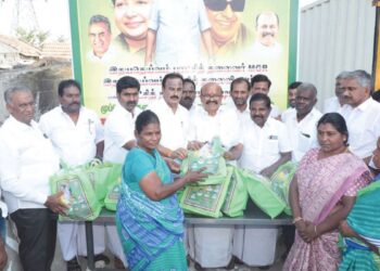 அதிமுகவின் முப்பெரும் விழா எழுச்சி: பொள்ளாச்சி வி.ஜெயராமன் எம்.எல்.ஏ. தலைமையில் 5 கிராமங்களில் குவியும் நலத்திட்ட உதவிகள்!