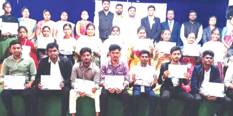 மேடை அச்சம் இனி இல்லை: கோபி வெங்கடேஸ்வரா கல்லூரி மாணவர்களுக்கு ஜேசிஐ நடத்திய அதிரடிப் பேச்சுப் பயிற்சி பட்டறை!