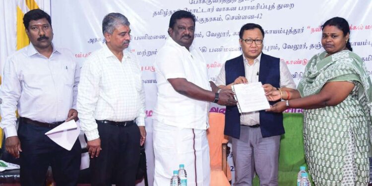 தமிழக அரசுப் பணிமனைகள் உலகத் தரத்திற்கு மாற்றம்: ரூ.70 லட்சம் மதிப்பீட்டில் நவீன தொழில்நுட்பத் திட்டங்களை அமைச்சர் சிவசங்கர் தொடங்கி வைத்தார்!