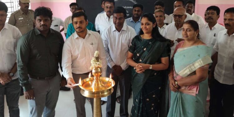 நூற்றாண்டு காணும் பள்ளியில் புதிய வசதிகள்: ரூ.75 லட்சம் மதிப்பிலான கட்டிடங்களை திறந்து வைத்து கலெக்டர் பவன்குமார் கிரியப்பனவர் பாராட்டு!