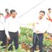 கட்டுப்படுத்தப்பட்ட சூழலில் மலர் சாகுபடி: சின்னத்தடாகத்தில் ஜெர்பரா பசுமைக்குடிலை ஆய்வு செய்த கலெக்டர் பவன்குமார் கிரியப்பனவர் – விவசாயிகளுக்கு 50% மானியம்!