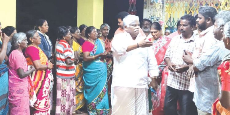 மலைக்கிராமங்களில் அதிரடி விசிட்: வால்பாறை எஸ்டேட் தொழிலாளர்களின் கண்ணீர் புகார்களைக் கேட்டறிந்த தொழிற்சங்க நிர்வாகிகள் – 36 பகுதிகளில் ஆய்வு!
