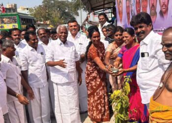 சூளகிரி ரவுண்டானாவில் அமையுது நவீன பேருந்து நிழற்கூடம்: கே.பி.முனுசாமி எம்எல்ஏ அதிரடி பூமிபூஜை!