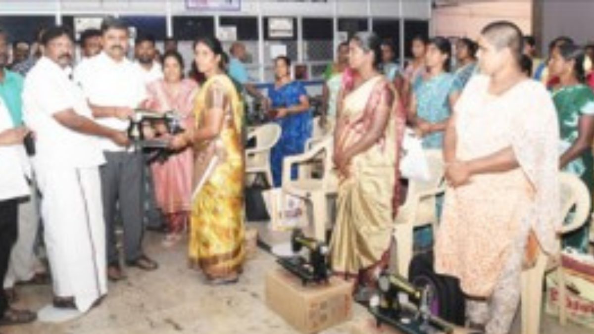 பெரம்பலூரில் நலத்திட்ட மழை: 163 பேருக்கு ரூ.1.5 கோடி மதிப்பிலான அரசு உதவிகள் – எம்பி அருண் நேரு முன்னிலையில் பயனாளிகள் நெகிழ்ச்சி!