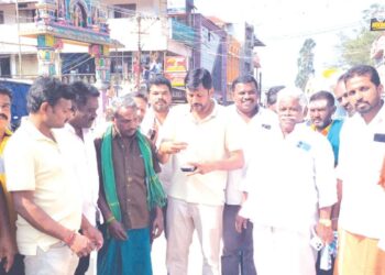 “டிஜிட்டல் அதிரடியில் அதிமுக!” – திமுக ஆட்சியில் குடும்பத்திற்கு ₹7 லட்சம் இழப்பா? வால்பாறையில் வெடித்தது பிரசாரம்!