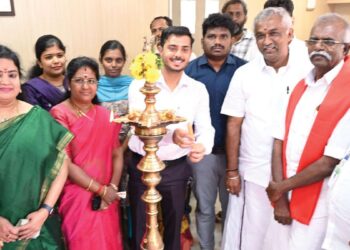 சென்னிமலையில் ரூ.4.07 கோடி மதிப்பிலான வளர்ச்சித் திட்டங்கள்: அமைச்சர் சு.முத்துசாமி அதிரடித் திறப்பு மற்றும் புதிய பணிகள் தொடக்கம்!