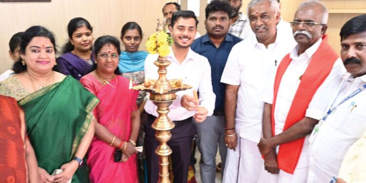 சென்னிமலையில் ரூ.4.07 கோடி மதிப்பிலான வளர்ச்சித் திட்டங்கள்: அமைச்சர் சு.முத்துசாமி அதிரடித் திறப்பு மற்றும் புதிய பணிகள் தொடக்கம்!