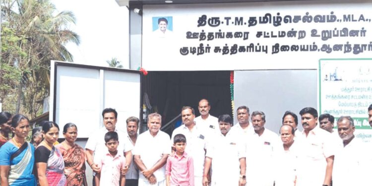 “மத்தூர் மக்களின் தாகம் தீர்க்க அதிரடி!” – ஆனந்தூரில் ₹15 லட்சம் மதிப்பிலான குடிநீர் திட்டங்களை தொடங்கி வைத்தார் தமிழ்செல்வம் எம்எல்ஏ!