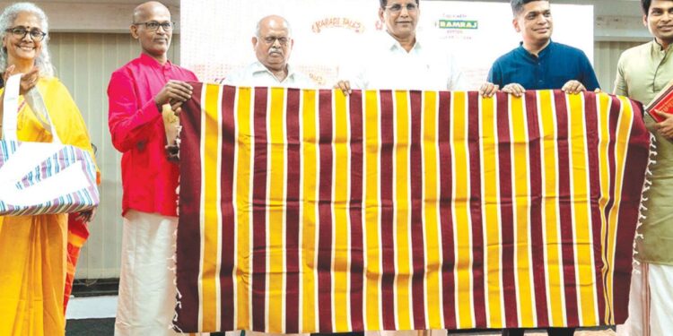 பவானி ஜமக்காளத்திற்குப் புத்துயிர் அளிக்கும் ராம்ராஜ் காட்டன்: கைத்தறிப் பாரம்பரியத்தை நவீன இல்லங்களுடன் இணைக்கும் பிரம்மாண்ட முன்னெடுப்பு!