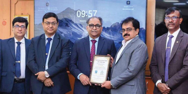 இந்திய வங்கித் துறையில் ஐஓபி வரலாற்றுச் சாதனை: ஐஎஸ்ஓ 31000:2018 அங்கீகாரம் பெற்ற முதல் பொதுத்துறை வங்கி என்ற பெருமிதம்!