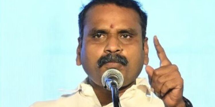 “தென் மாவட்டங்களை பதற்றத்திலேயே வைத்திருக்கும் திமுக அரசு” – பட்டியலின மக்கள் மீதான வன்கொடுமைகளைக் கண்டித்து மத்திய அமைச்சர் எல்.முருகன் ஆவேசம்!