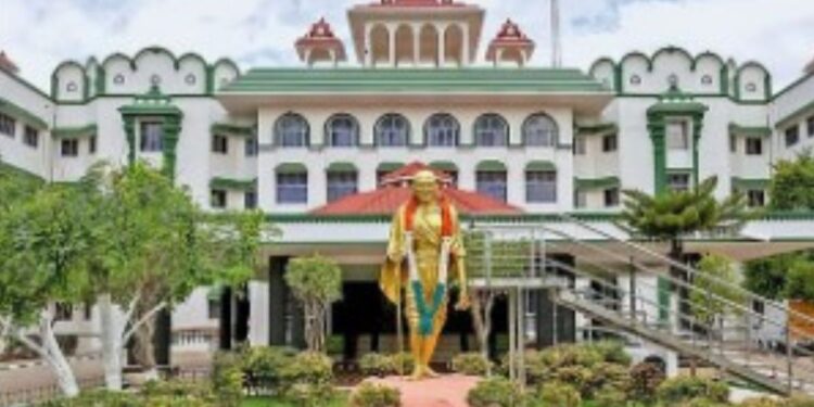 காதல் திருமணங்கள் போக்சோ வழக்குகளாக மாறுவது கவலை அளிக்கிறது: நாகர்கோவில் இளைஞரின் 20 ஆண்டு சிறை தண்டனையை ரத்து செய்து உயர்நீதிமன்றம் அதிரடி!