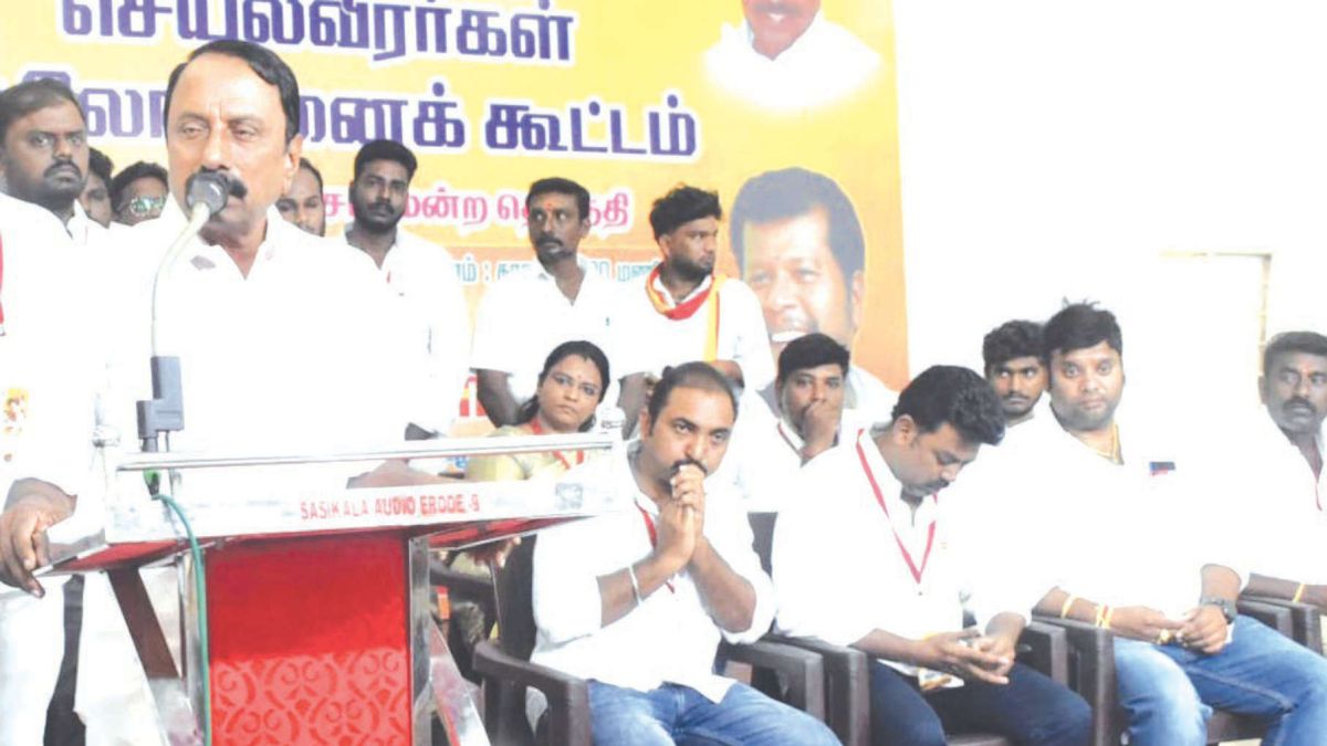 ஈரோட்டில் கர்ஜித்த கே.ஏ.செங்கோட்டையன் – ‘தளபதி’ ஈரோடு கிழக்கில் போட்டியிட அதிரடித் தீர்மானம்!