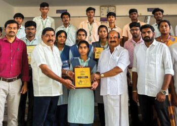 “தொழில்நுட்பப் போரில் ஒத்தக்குதிரை மாணவர்களின் மாஸ் வெற்றி!” – 15-வது நந்தா இன்னோவேஷன் டே-வில் பதக்கங்களைக் குவித்துச் சாதனை!