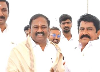 மு.க.அழகிரி ஆதரவாளர் திமுகவில் இருந்து விலகி எடப்பாடியார் முன்னிலையில் அதிமுகவில் திடீர் சங்கமம் – ஈரோடு அரசியலில் பெரும் திருப்பம்!