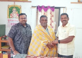 குஜிலியம்பாறைடூகொடைக்கானல்: வட்டாட்சியர்ரவிக்குமார்திடீர்இடமாற்றம் – நிர்வாகக்காரணங்களால்அதிரடிஉத்தரவுபிறப்பித்ததிண்டுக்கல்மாவட்டநிர்வாகம்!