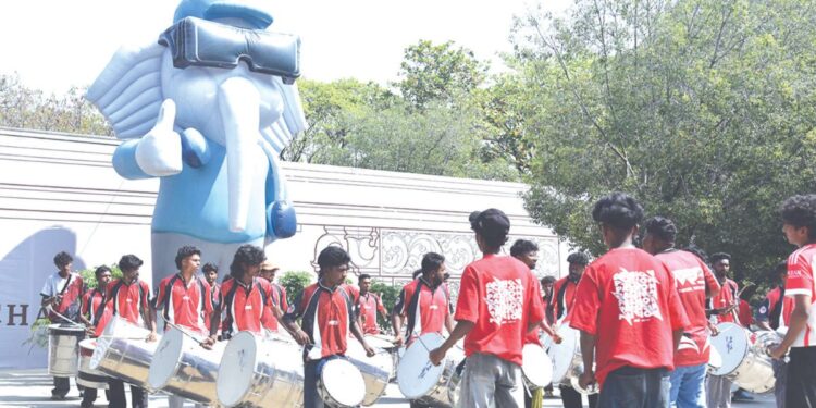 தொழில்நுட்பம் மற்றும் கலைகளின் சங்கமம்: கோவையில் குமர குரு கல்வி நிறுவனங்களின் ‘யுகம்-2026’ விழா அதிரடித் தொடக்கம்!