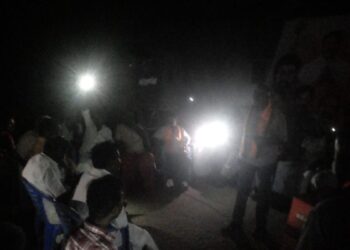 பாஜககூட்டத்தைஇருளில்மூழ்கடித்ததிடீர்மின்வெட்டு: “திமுகஅரசுக்குகரண்ட்டேசாட்சிசொல்லுது” – வத்தலகுண்டுமக்கள்தெறிக்கவிட்டகிண்டல்விமர்சனம்!