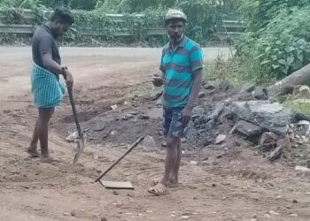 மலைக்கிராமமக்களின்கனவுநனவாகிறது: தாண்டிக்குடியில்புதியதார்ச்சாலைஅதிரடித்தொடக்கம் – மருதாநதிஅணைவரைதரமானசாலைகோரிமக்கள்உருக்கமானவேண்டுகோள்!