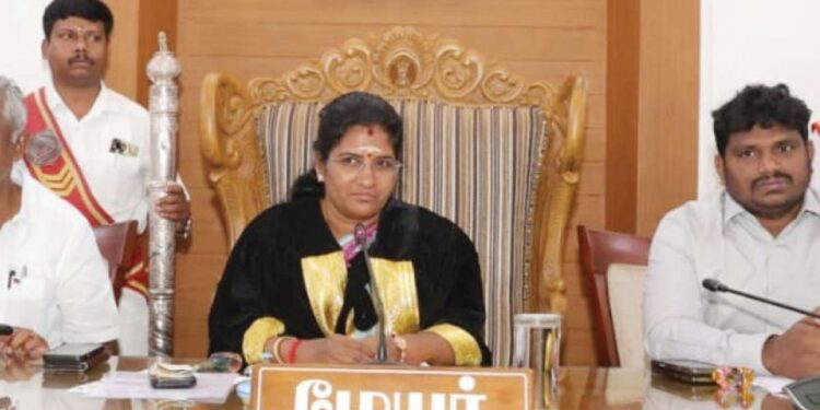 கோவையில் மாமன்ற அவசரக் கூட்டம்: மாநகராட்சி வளர்ச்சிப் பணிகள் குறித்து மேயர் ரங்கநாயகி தலைமையில் அதிரடி ஆலோசனை!