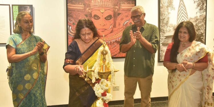 சென்னையில் ‘லென்ஸ்கேப் கேரளா’ புகைப்படக் கண்காட்சி: கடவுளின் தேசத்தின் அழகை 100 படங்களில் விவரிக்கும் பிரம்மாண்டம்!