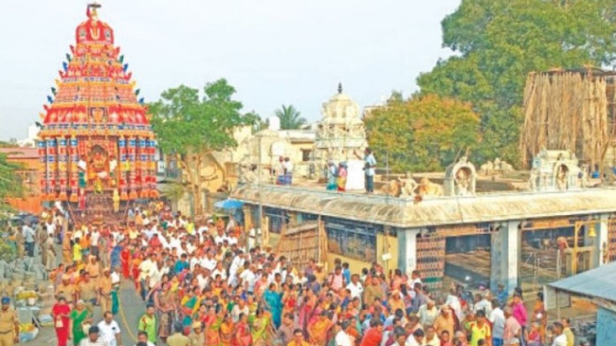 தென்னகத்து திருப்பதி கரூர் தாந்தோணிமலையில் மாசி மக தேரோட்டம்: “கோவிந்தா” முழக்கமிட்டு ஆயிரக்கணக்கான பக்தர்கள் வடம் பிடித்து இழுத்தனர்!