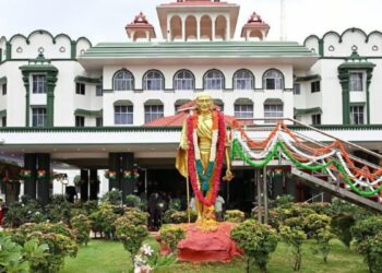 நாங்குநேரி இரட்டைக் கொலை: ஐகோர்ட் அதிரடி தலையீடு – வடமாநிலத் தொழிலாளி குடும்பத்திற்கு இழப்பீடு கோரி வழக்கறிஞர் முறையீடு!