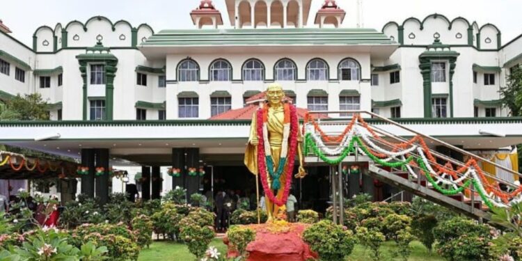 நாங்குநேரி இரட்டைக் கொலை: ஐகோர்ட் அதிரடி தலையீடு – வடமாநிலத் தொழிலாளி குடும்பத்திற்கு இழப்பீடு கோரி வழக்கறிஞர் முறையீடு!