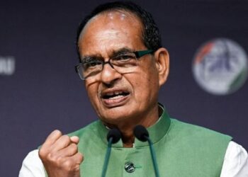 சர்வதேசப் போர் பதற்றத்தால் உரத் தட்டுப்பாடு: விவசாயிகளுக்குப் பயம் வேண்டாம், விரைவில் தீர்வு என மத்திய அமைச்சர் சிவ்ராஜ் சிங் சவுகான் உறுதி!