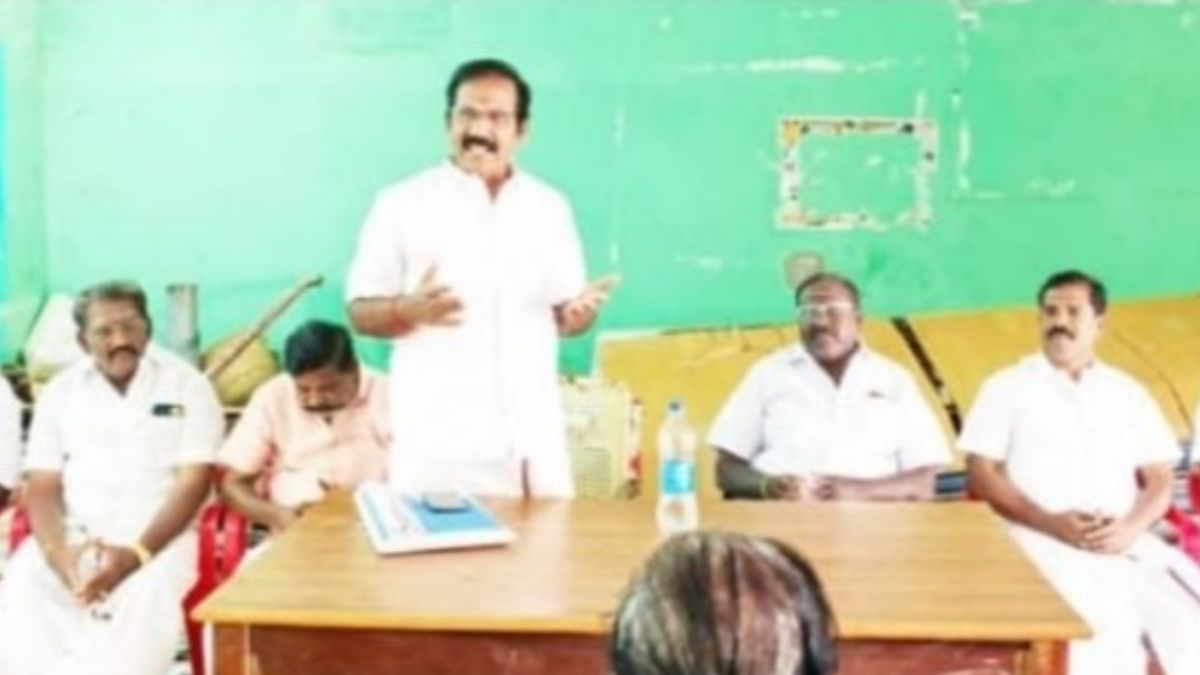 “வத்தலகுண்டுவில்அதிரும்தேர்தல்முழக்கம்”: திமுகநிர்வாகிகள்ஆலோசனைகூட்டத்தில் 2026-க்கானவியூகம் – முதல்வர்பிறந்தநாளை மக்கள் திருவிழாவாகக் கொண்டாடத்தயார்!