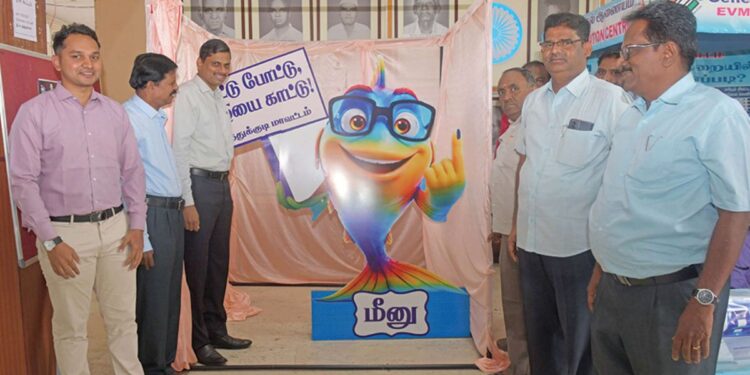 வாக்களிப்போம்.. ஜனநாயகத்தை காப்போம்: தூத்துக்குடி மாவட்ட தேர்தல் விழிப்புணர்வு ‘லோகோ’ அறிமுகம்!