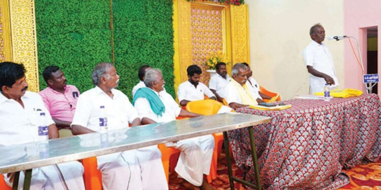 167 கிராம அம்பலக்காரர்கள் பங்கேற்ற முத்தரையர் சமுதாய எழுச்சி மாநாடு: மேலூரில் அதிரடி தீர்மானங்கள் நிறைவேற்றம்!