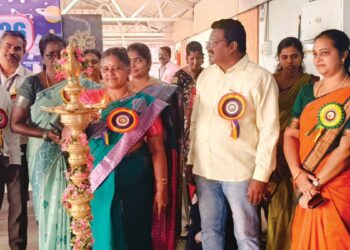 மன்னார்குடியில்மெகாஅறிவியல்திருவிழா: 350 படைப்புகளுடன்அசத்தியதரணிபள்ளிமாணவர்கள் – ‘டெக்ஸ்பார்க் 2026’ கோலாகலத்தொடக்கம்!