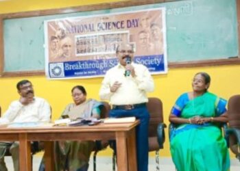 இன்று கையில் தண்ணீர் பாட்டில், நாளை முதுகில் ஆக்சிஜன் சிலிண்டர்: மதுரையில் பேராசிரியர் அப்துல்காதர் விடுத்த அதிரடி எச்சரிக்கை!