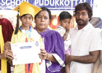 குட்டிப் பட்டதாரிகளின் சங்கமம்: புதுக்கோட்டை யூரோ கிட்ஸ் பள்ளியில் கோலாகல பட்டமளிப்பு விழா!