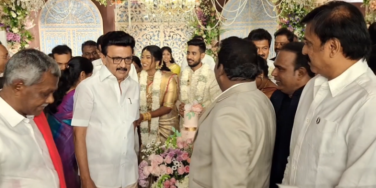 காங்கிரஸ் கூட்டணி பேச்சுவார்த்தை செல்வப்பெருந்தகை மகள் நிச்சயதார்த்தம் நிகழ்ச்சிக்கு சென்ற M.K.ஸ்டாலின்