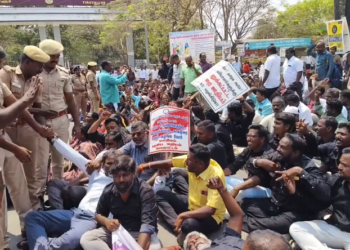 திருவள்ளூரில் கொளுத்தும் வெயிலையும் பொருட்படுத்தாமல் 9-அம்ச கோரிக்கைகளை வலியுறுத்தி சாலை மறியல்