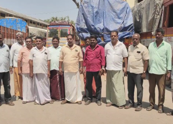 மயிலாடுதுறை அரசு நேரடி நெல் கொள்முதல் நிலையங்களில் இருந்து நெல் மூட்டைகளை ஏற்றிச்சென்ற லாரிகள், 5நாட்களாக காத்திருக்கும் அவலம்
