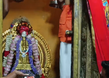திருக்கொள்ளிக்காடு பொங்கு சனீஸ்வரர் கோவிலில் சனிபகவான் கும்ப ராசியிலிருந்து மீன ராசிக்குப்பெயர்ச்சி