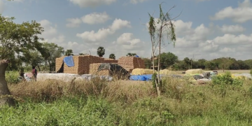 முன்னறிவிப்பு இன்றி நேரடி நெல் கொள்முதல் நிலையம் மூடப்பட்டதால், மிகுந்த நஷ்டம் விவசாயிகள் வேதனை