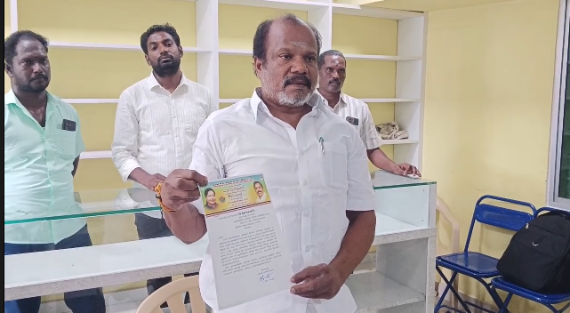 விழுப்புரத்தில் ADMKவின் C.V.சண்முகம் கட்சி பணி செயல்படவிடாமல் புறக்கணிப்பதாக பசுபதி தெரிவித்துள்ள சம்பவம்